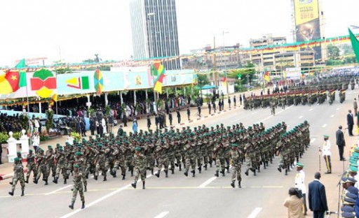 Parade Militaire au boulevard du 20mai