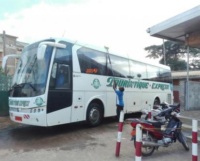 Touristique Express, des bus aux arrêts, des activités en baisse