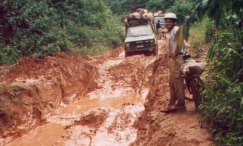 Route Ebolowa-Kribi Akom II au Cameroun