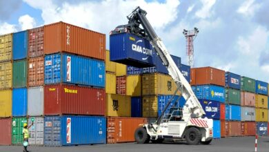 Des containers stockés au port de Douala