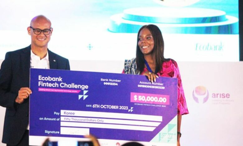 La fondatrice de Koree lors de la réception de son prix Ecobank Fintech Challenge