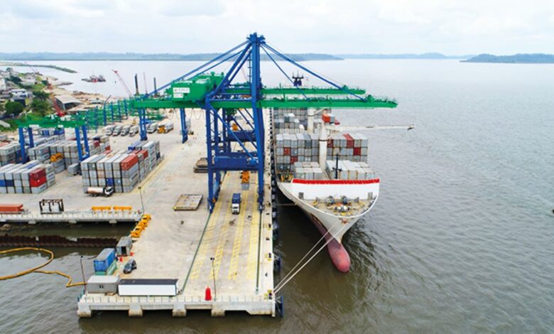 Le port d’Owendo au Gabon.