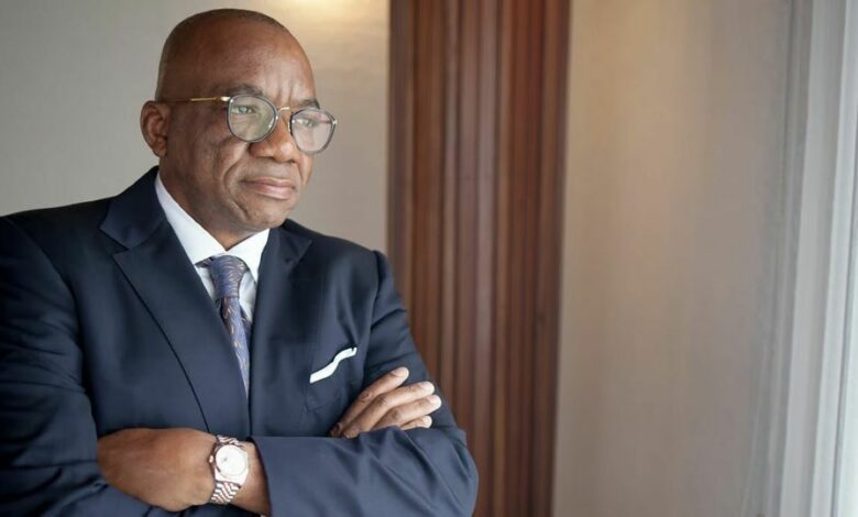 Célestin Tawamba, candidat à la tête du Gecam